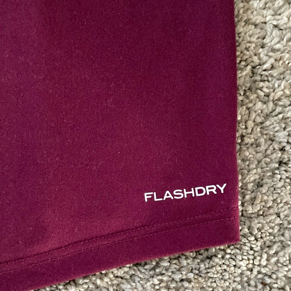 The North Face Plum Fitted Short Sleeve Tee - Picture 4 of 6